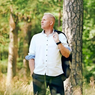 viina-vei-varpukarilta-johtajan-tyot-pienennetty